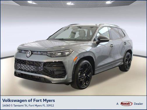 2025 Volkswagen Tiguan 2.0T SE R-Line Black