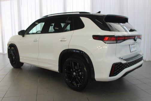 2025 Volkswagen Tiguan 2.0T SE R-Line Black