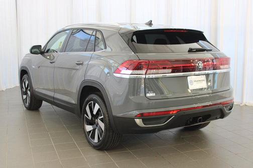 2025 Volkswagen Atlas Cross Sport 2.0T SE w/Technology