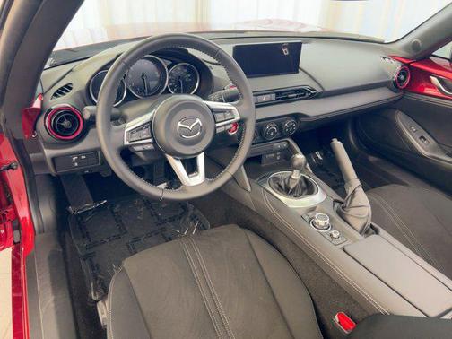 2025 Mazda MX-5 Miata Club