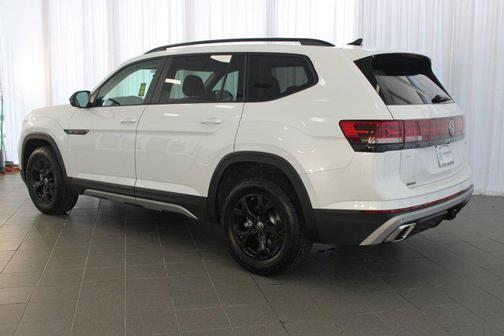 2026 Volkswagen Atlas 2.0T Peak Edition