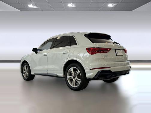 Glacier White Metallic 2021 Audi Q3 45 S line Premium Plus