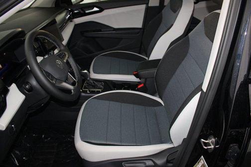2025 Volkswagen Taos S