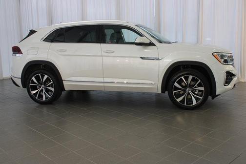 2025 Volkswagen Atlas Cross Sport 2.0T SEL Premium