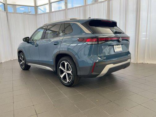 2025 Volkswagen Tiguan 2.0T SE