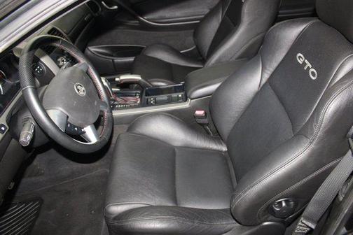 2006 Pontiac GTO 2dr Cpe