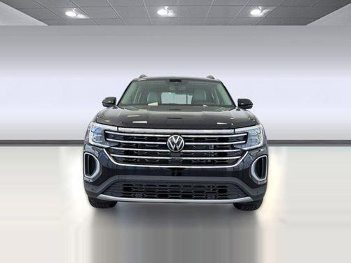 deep black pearl 2026 Volkswagen Atlas 2.0T SE w/Technology