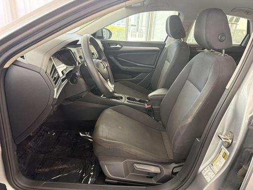 Platinum Gray Metallic 2019 Volkswagen Jetta 1.4T S