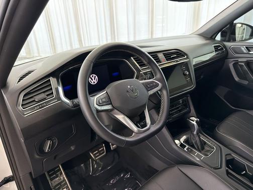 Opal White Pearl 2023 Volkswagen Tiguan 2.0T SE R-Line Black