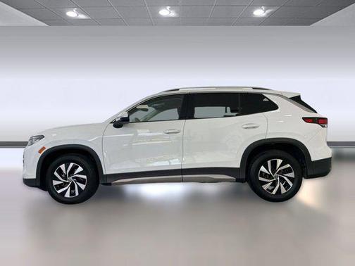 Pure White 2025 Volkswagen Tiguan 2.0T S