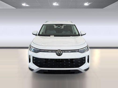 Pure White 2025 Volkswagen Tiguan 2.0T S