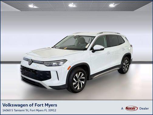 Pure White 2025 Volkswagen Tiguan 2.0T S