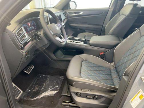 2026 Volkswagen Atlas Cross Sport 2.0T SEL Premium