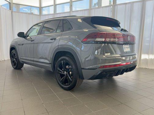 2026 Volkswagen Atlas Cross Sport 2.0T SEL