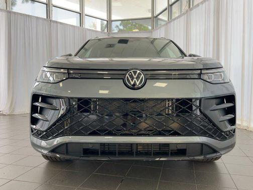 2026 Volkswagen Tiguan 2.0T SE R-Line Black 4MOTION