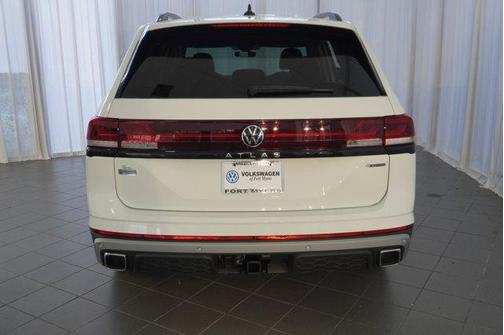 2025 Volkswagen Atlas 2.0T Peak Edition