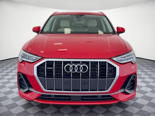 Progressive Red Metallic 2025 Audi Q3 Premium 45 TFSI S line quattro Tiptronic