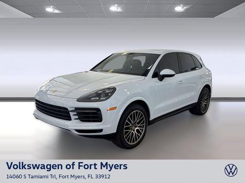 Black 2022 Porsche Cayenne Platinum Edition