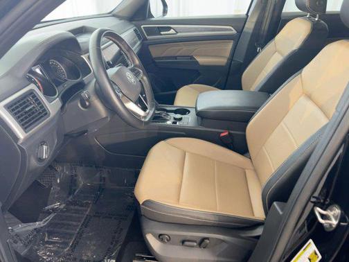 2021 Volkswagen Atlas Cross Sport 2.0T SE w/Technology 4MOTION