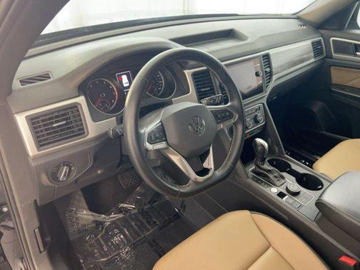 2021 Volkswagen Atlas Cross Sport 2.0T SE w/Technology 4MOTION