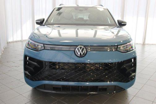 2025 Volkswagen Tiguan 2.0T SE R-Line Black 4MOTION