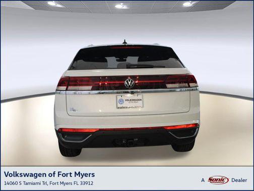 2026 Volkswagen Atlas Cross Sport 2.0T SE w/Technology