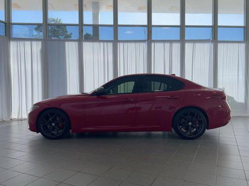 2019 Alfa Romeo Giulia Base