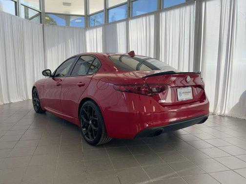 2019 Alfa Romeo Giulia Base