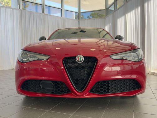 2019 Alfa Romeo Giulia Base