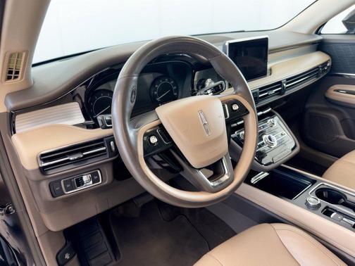Infinite Black 2020 Lincoln Corsair Standard