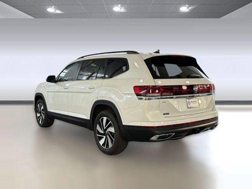 opal white pearl 2026 Volkswagen Atlas 2.0T SE w/Technology