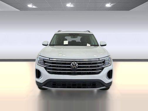 opal white pearl 2026 Volkswagen Atlas 2.0T SE w/Technology