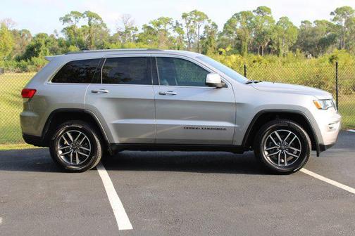2019 Jeep Grand Cherokee Laredo