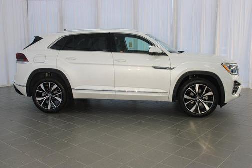 2025 Volkswagen Atlas Cross Sport 2.0T SEL Premium