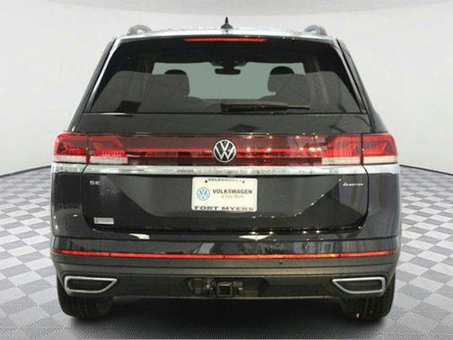 2025 Volkswagen Atlas 2.0T SE w/Technology 4MOTION