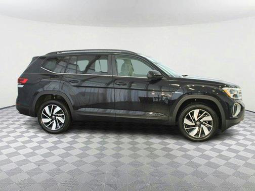 2025 Volkswagen Atlas 2.0T SE w/Technology 4MOTION