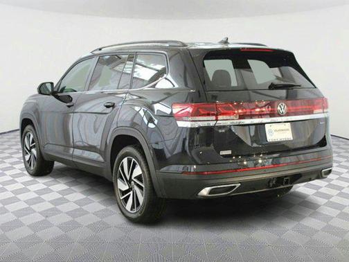 2025 Volkswagen Atlas 2.0T SE w/Technology 4MOTION