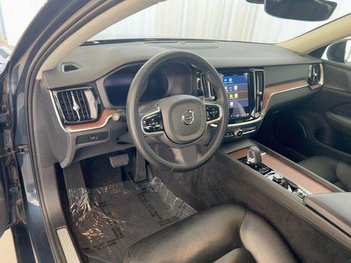 2024 Volvo S60 B5 Plus Dark Theme