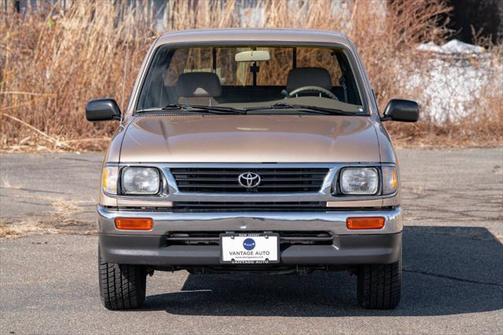 1995 Toyota Tacoma Base 2dr Extended Cab SB