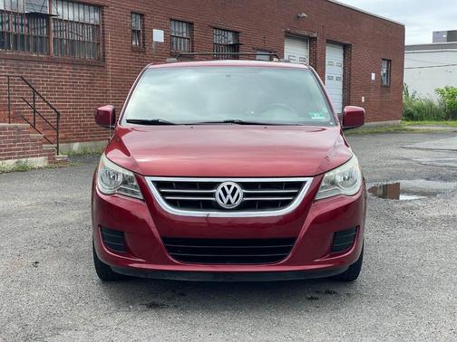2011 Volkswagen Routan SEL