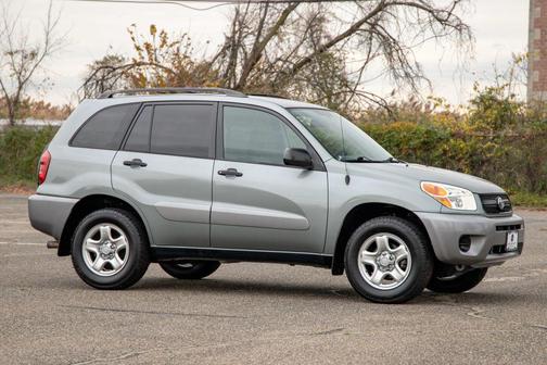 2004 Toyota RAV4 Base