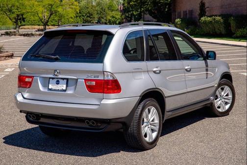 2005 BMW X5 4.4i