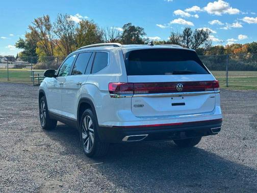 2024 Volkswagen Atlas 2.0T SEL