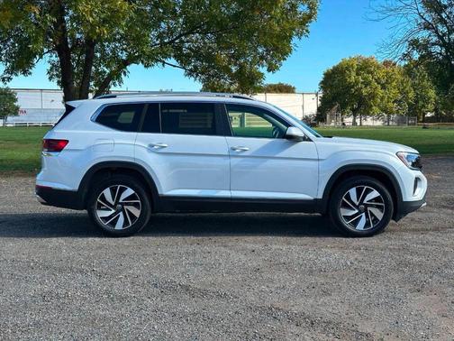 2024 Volkswagen Atlas 2.0T SEL