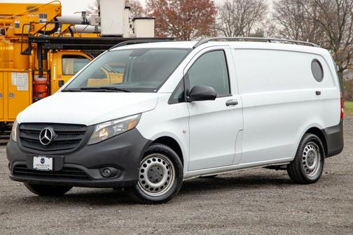 2016 Mercedes-Benz Metris Base