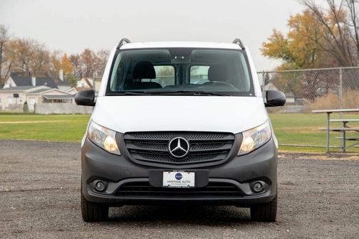 2016 Mercedes-Benz Metris Base