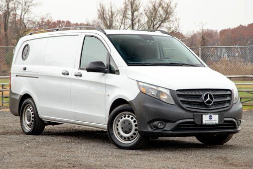 2016 Mercedes-Benz Metris Base