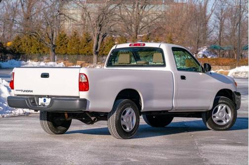2005 Toyota Tundra Base