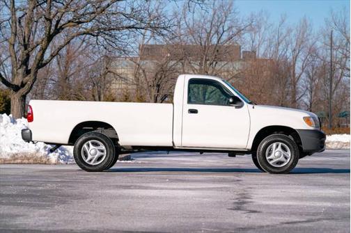 2005 Toyota Tundra Base