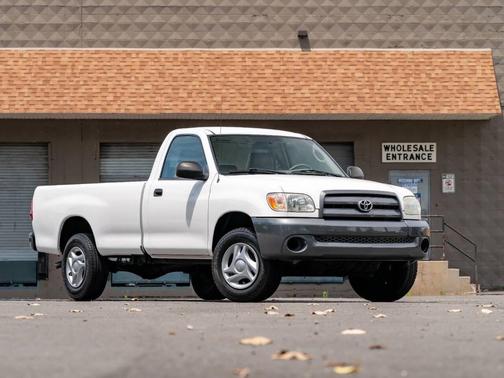 2005 Toyota Tundra Base